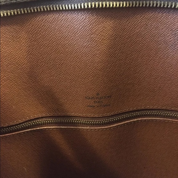 Louis Vuitton Babylone Bag - Picture 7 of 8